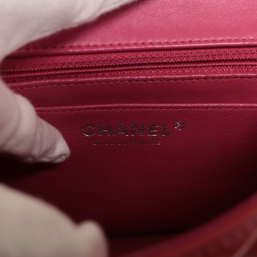 CHANEL Pink Quilted Shoulder Bag - Picture 8 of 12